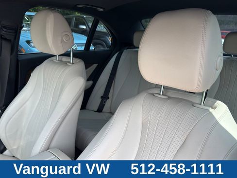 Used 2017 Mercedes-Benz E 300 4MATIC image 12