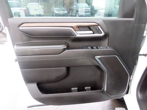 Used 2024 Chevrolet Silverado 2500 LT AWD/4WD image 25