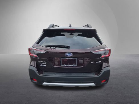 Used 2025 Subaru Outback Limited image 4