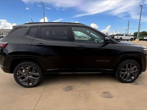 New 2025 Jeep Compass Limited w/ High Altitude Package image 16