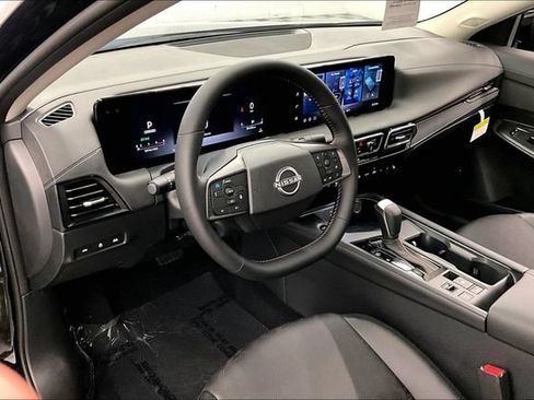 New 2026 Nissan Sentra SR w/ SR Premium Package FWD image 7