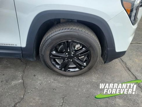 Used 2023 GMC Terrain SLE w/ LPO, Floor Liner Package image 19