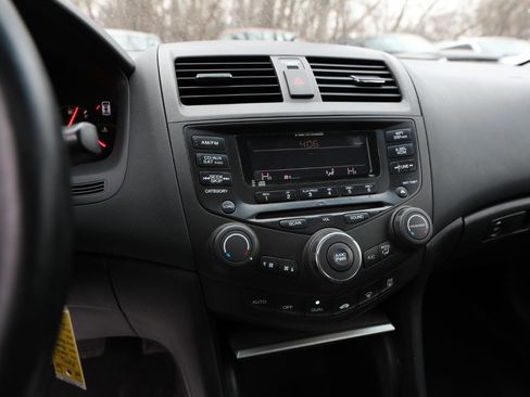 Used 2004 Honda Accord EX image 19