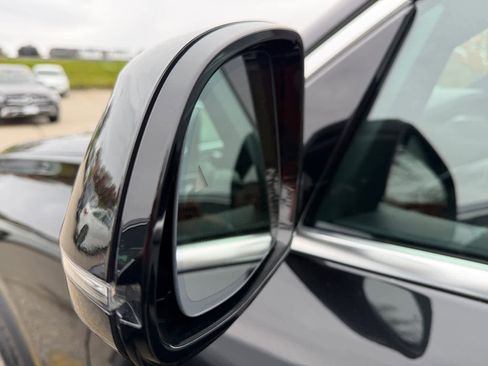 Used 2023 BMW X5 xDrive40i w/ Climate Comfort Package image 23