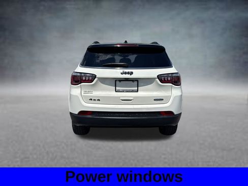 Used 2020 Jeep Compass Latitude w/ Cold Weather Group AWD/4WD image 8