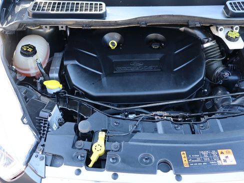 Used 2019 Ford Escape Titanium image 39