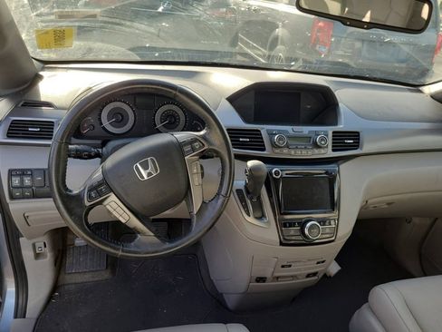 Used 2014 Honda Odyssey Touring Elite image 9