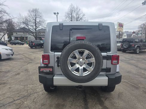 Used 2013 Jeep Wrangler Unlimited Sahara w/ Connectivity Group AWD/4WD image 6