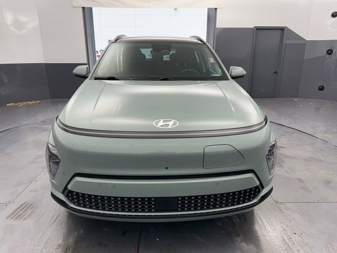 Used 2025 Hyundai Kona Limited FWD image 8
