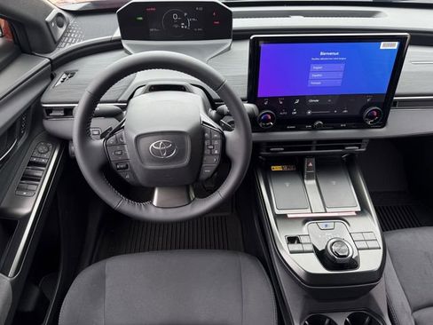 Used 2026 Toyota C-HR AWD/4WD image 12