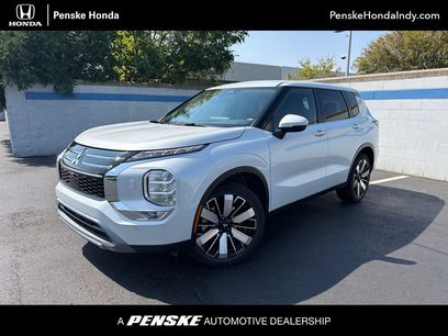Used 2025 Mitsubishi Outlander SE