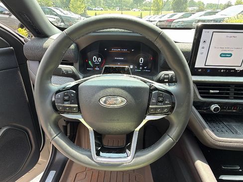 Used 2025 Ford Explorer Platinum w/ Ultimate Package RWD image 26