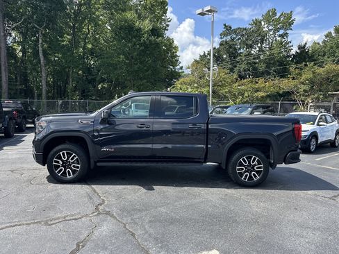 Used 2023 GMC Sierra 1500 AT4 w/ AT4 Premium Package AWD/4WD image 6