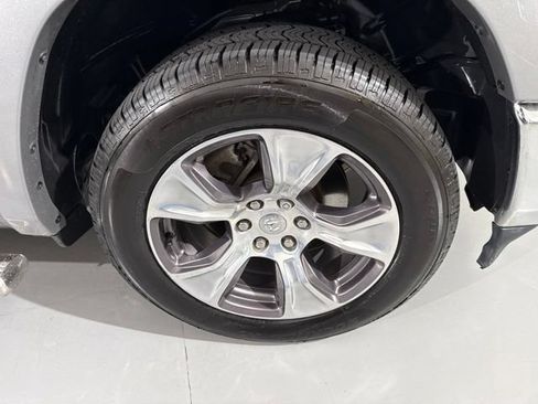 Used 2022 RAM 1500 Laramie AWD/4WD image 11