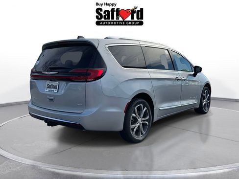 New 2026 Chrysler Pacifica Pinnacle w/ Trailer Tow Group image 9