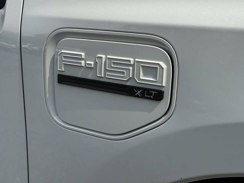 Used 2023 Ford F150 Lightning XLT AWD/4WD image 11