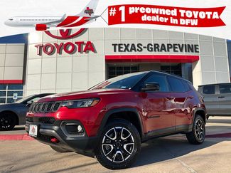 Used 2025 Jeep Compass Trailhawk video 1