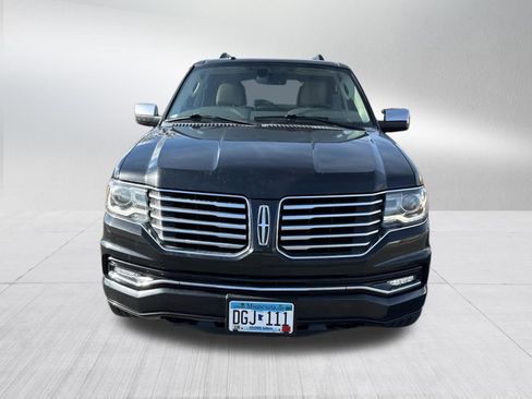 Used 2015 Lincoln Navigator L 4WD w/ Equipment Group 101A Reserve image 3