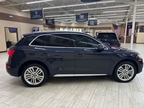 Used 2018 Audi Q5 2.0T Premium Plus w/ Premium Plus Package AWD/4WD image 10