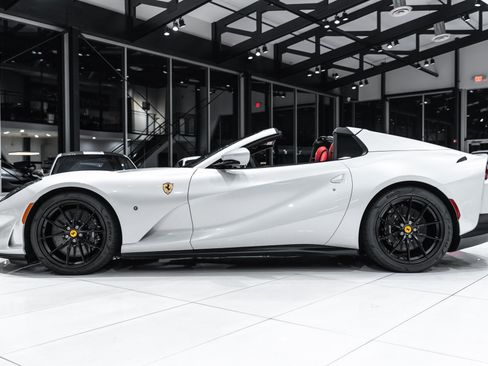 Used 2023 Ferrari 812 GTS RWD image 39