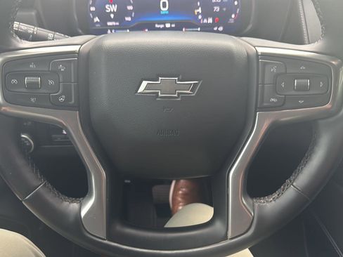 Used 2023 Chevrolet Suburban Z71 w/ Z71 Off-Road Package AWD/4WD image 12