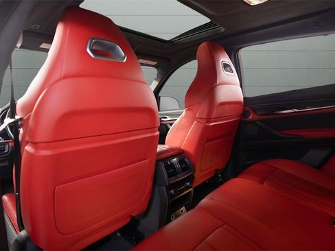 Used 2017 BMW X6 M image 32