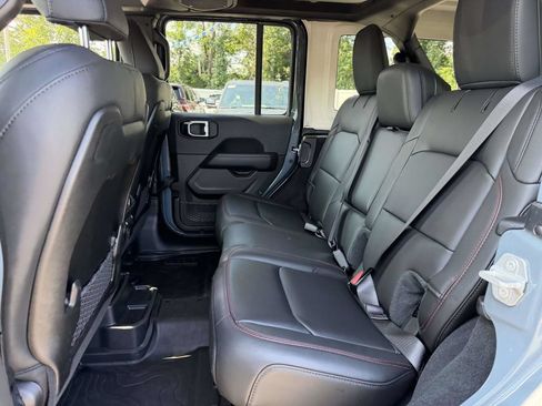Used 2026 Jeep Wrangler Unlimited Rubicon w/ Technology Group AWD/4WD image 21