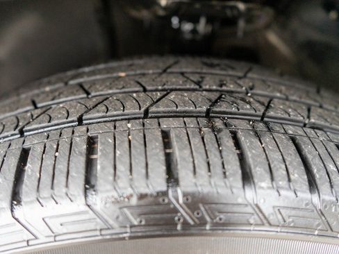 Certified 2023 Kia Sorento EX image 28