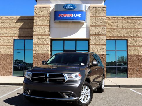 Used 2020 Dodge Durango SXT image 2