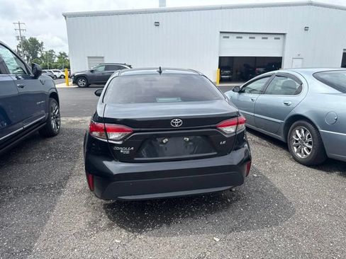 Used 2021 Toyota Corolla LE FWD image 5