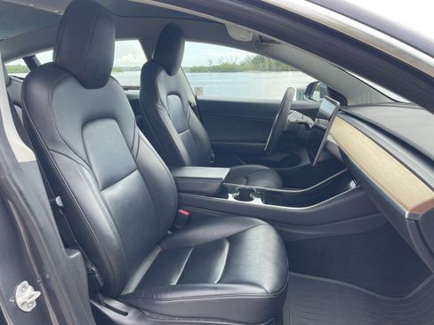 Used 2020 Tesla Model 3 RWD image 7