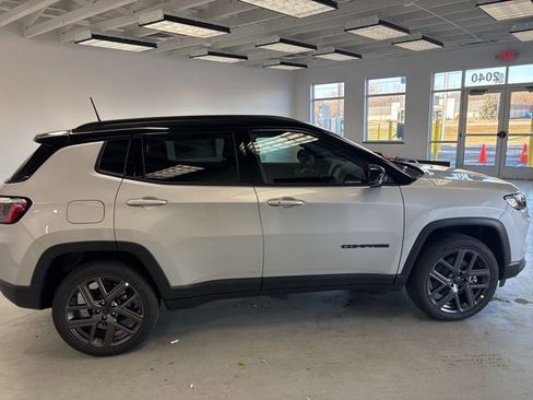 New 2026 Jeep Compass Limited AWD/4WD image 8