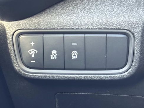 Used 2025 Kia Soul LX w/ LX Technology Package image 19