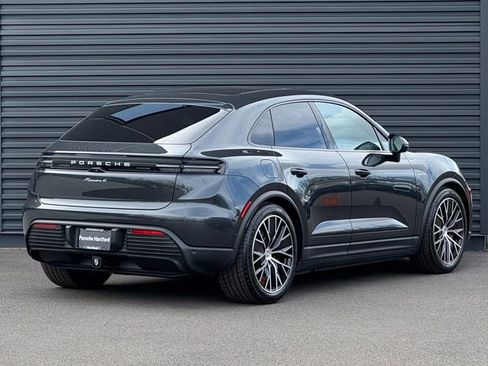 New 2026 Porsche Macan 4 Electric AWD/4WD image 7