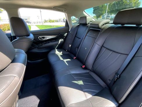 Certified 2018 INFINITI Q70 L 3.7 w/ Sensory Package RWD image 32