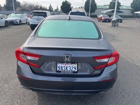Used 2018 Honda Accord Touring image 6