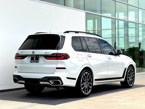 Certified 2023 BMW X7 xDrive40i w/ Executive Package AWD/4WD image 4