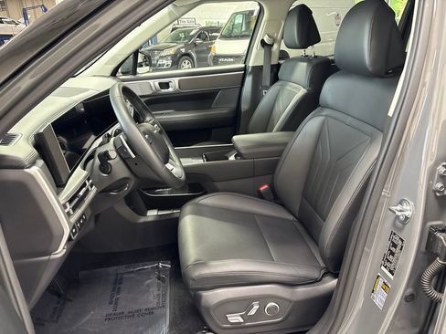 Used 2025 Hyundai Santa Fe SEL AWD/4WD image 9