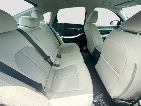 New 2026 Hyundai Sonata SEL FWD image 19