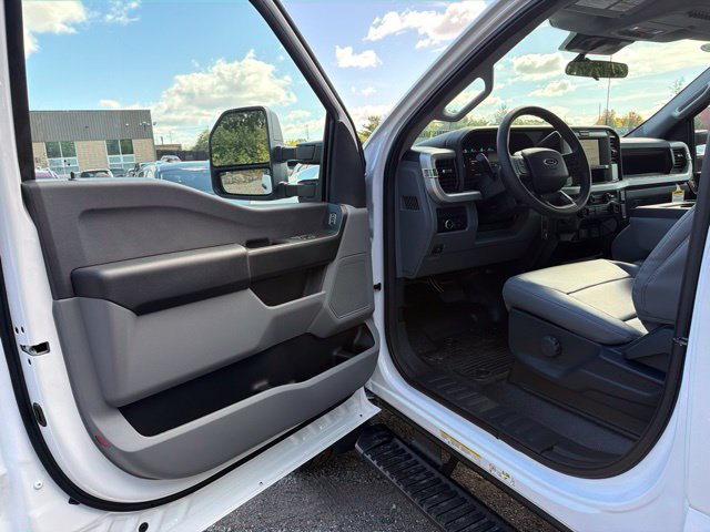 New 2026 Ford F600 4x4 Regular Cab Super Duty w/ XL Chrome Package image 8