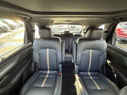 Used 2024 MAZDA CX-90 Plug-In Hybrid w/ Premium Plus image 17