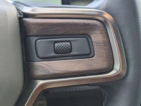 Used 2023 Rivian R1S Launch Edition image 17