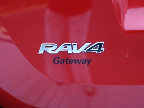 Used 2015 Toyota RAV4 LE AWD/4WD image 38