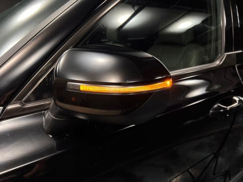 Used 2023 Kia Telluride EX X-Line image 34