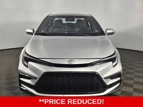 Used 2023 Toyota Corolla SE FWD image 2