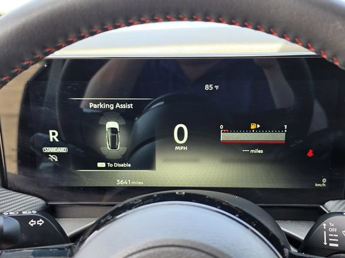 Used 2025 Nissan Kicks SR FWD image 13