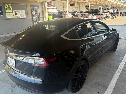 Used 2019 Tesla Model 3 Standard Range RWD image 5