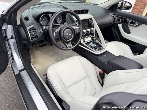 Used 2014 Jaguar F-TYPE Convertible image 32