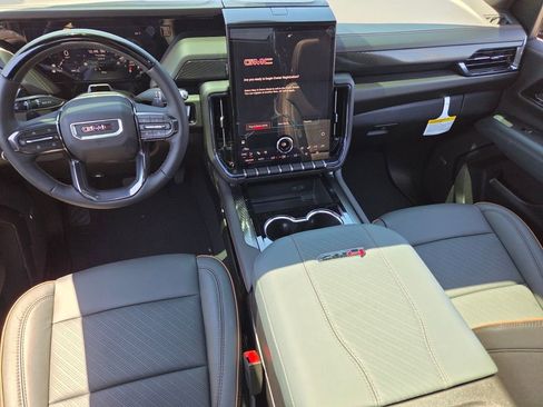 New 2026 GMC Yukon AT4 w/ AT4 Premium Plus Package AWD/4WD image 8