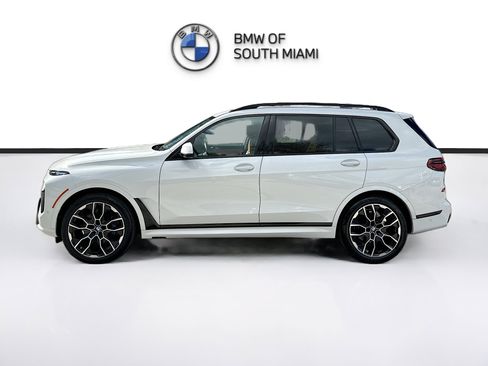 Certified 2023 BMW X7 xDrive40i w/ M Sport Package image 4